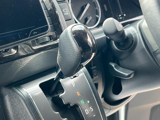 ハイエースバン スーパーＧＬ　ダークプライムＩＩ　４ＷＤ／アルパインＢＩＧ－Ｘナビ／１６インチアルミホイール／（44枚目）