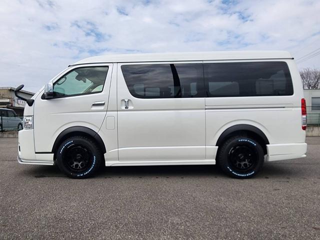ハイエースワゴン GL 登録済未使用車/メモリーナビTV/HDMIポート/フリップダウンモニター/デジタルインナーM/パノラミックビューM/パワスラ/GR8フルエアロ/17inアルミ/ラプター塗装オーバーフェンダー/ベッド(24枚目)