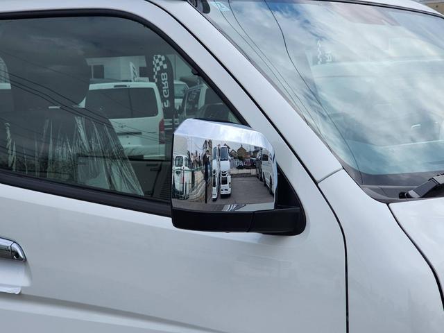 ハイエースワゴン GL 登録済未使用車/メモリーナビTV/HDMIポート/フリップダウンモニター/デジタルインナーM/パノラミックビューM/パワスラ/GR8フルエアロ/17inアルミ/ラプター塗装オーバーフェンダー/ベッド(35枚目)