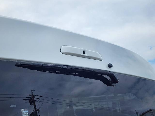 ハイエースワゴン GL 登録済未使用車/メモリーナビTV/HDMIポート/フリップダウンモニター/デジタルインナーM/パノラミックビューM/パワスラ/GR8フルエアロ/17inアルミ/ラプター塗装オーバーフェンダー/ベッド(39枚目)