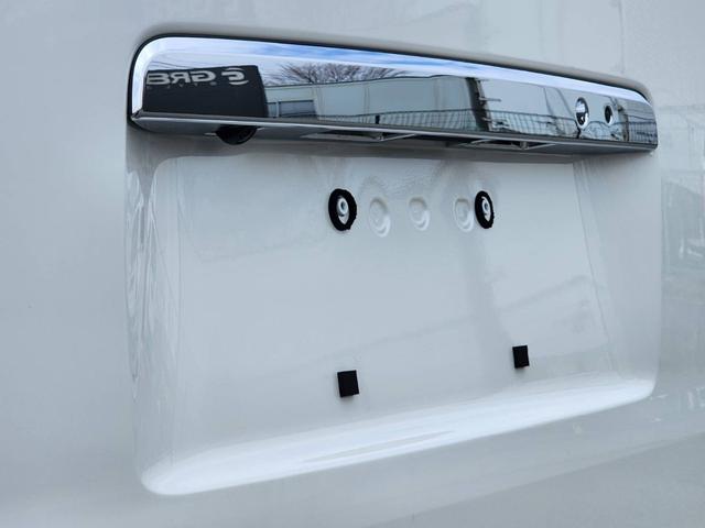 ハイエースワゴン GL 登録済未使用車/メモリーナビTV/HDMIポート/フリップダウンモニター/デジタルインナーM/パノラミックビューM/パワスラ/GR8フルエアロ/17inアルミ/ラプター塗装オーバーフェンダー/ベッド(41枚目)