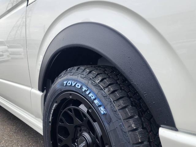 ハイエースワゴン GL 登録済未使用車/メモリーナビTV/HDMIポート/フリップダウンモニター/デジタルインナーM/パノラミックビューM/パワスラ/GR8フルエアロ/17inアルミ/ラプター塗装オーバーフェンダー/ベッド(44枚目)