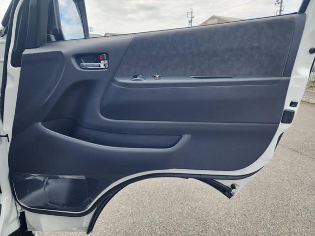 ハイエースワゴン GL 登録済未使用車/メモリーナビTV/HDMIポート/フリップダウンモニター/デジタルインナーM/パノラミックビューM/パワスラ/GR8フルエアロ/17inアルミ/ラプター塗装オーバーフェンダー/ベッド(47枚目)