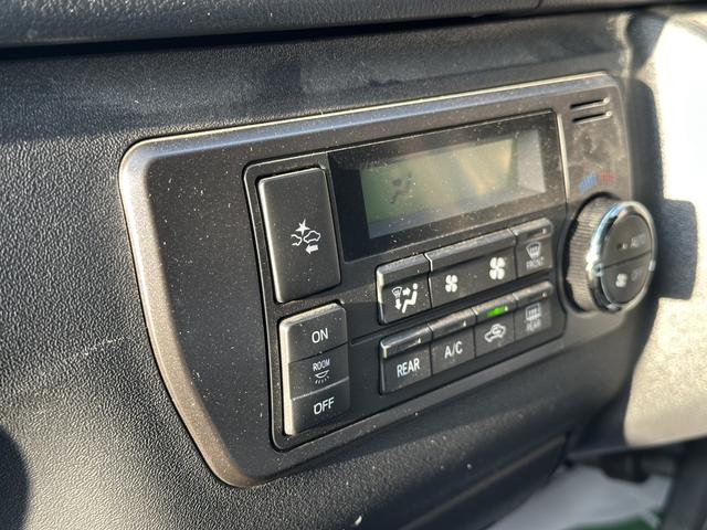 ハイエースバン スーパーＧＬ　ダークプライムＩＩ　ローダウン／１ナンバー／ＥＳＳＥＸフロントバンパー／１８インチアルミホイール／バッドフェイス／ドアミラーウインカー／ＧＲ８コンソール／シートカバー／両側パワースライドドア／ヴァレンティテール／（46枚目）