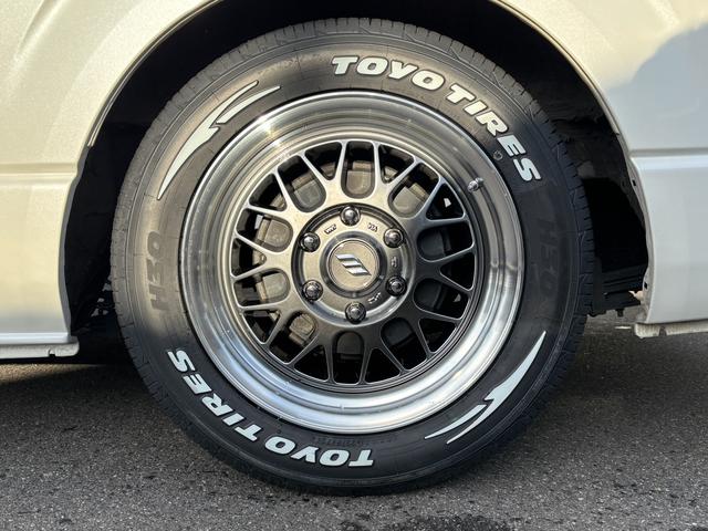 ハイエースバン ＤＸ　ＧＬパッケージ　ローダウン／ハイルーフ／エクストラップ１７ｉｎアルミホイール（2枚目）