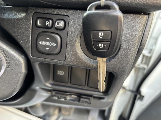 ハイエースバン ＤＸ　ＧＬパッケージ　ローダウン／ハイルーフ／エクストラップ１７ｉｎアルミホイール（39枚目）