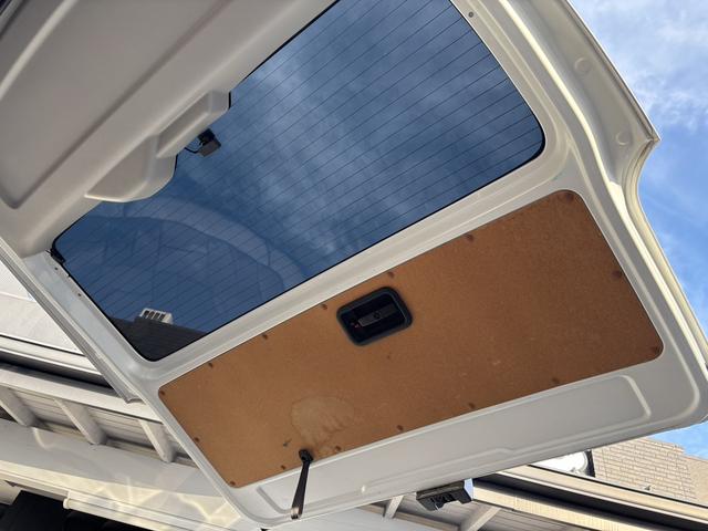 ハイエースバン ＤＸ　ＧＬパッケージ　ローダウン／ハイルーフ／エクストラップ１７ｉｎアルミホイール（52枚目）