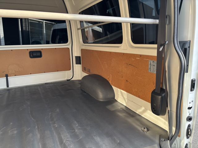 ハイエースバン ＤＸ　ＧＬパッケージ　ローダウン／ハイルーフ／エクストラップ１７ｉｎアルミホイール（54枚目）