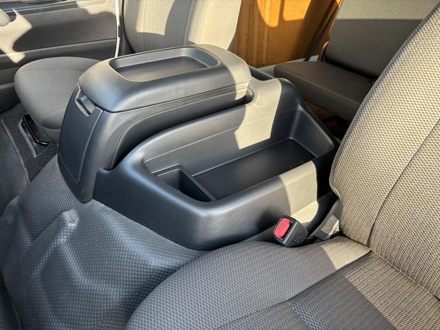 ハイエースバン ＤＸ　ＧＬパッケージ　ローダウン／ハイルーフ／エクストラップ１７ｉｎアルミホイール（57枚目）