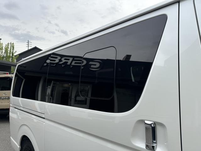 ハイエースバン スーパーＧＬ　ダークプライムＩＩ　寒冷地仕様／小窓付き両側パワースライドドア／ベッドキット／純正７インチナビ／セーフティセンス／リアフォグ／ＥＴＣ（31枚目）