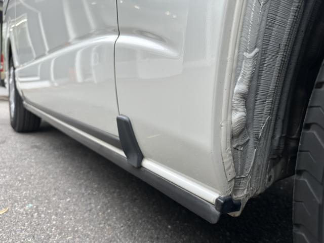 ハイエースバン スーパーＧＬ　ダークプライムＩＩ　寒冷地仕様／小窓付き両側パワースライドドア／ベッドキット／純正７インチナビ／セーフティセンス／リアフォグ／ＥＴＣ（32枚目）