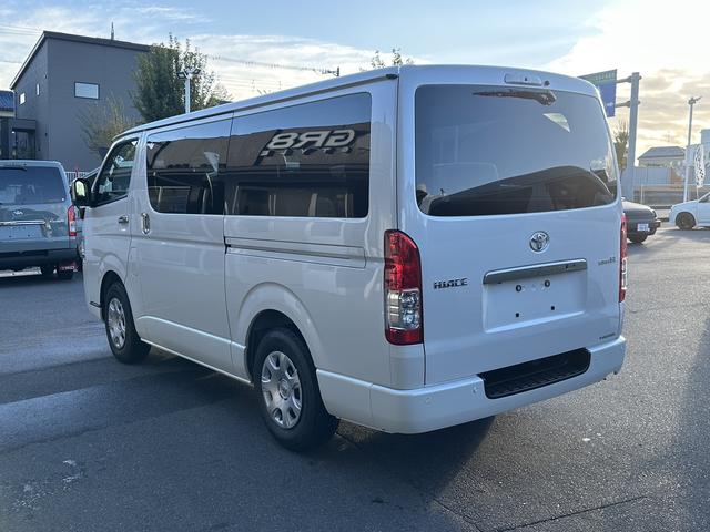 ハイエースバン スーパーＧＬ　ダークプライムＩＩ　未登録新車／アルパインＢＩＧＸシンプルモデルナビ／センターコンソール／ベッドキット／シートカバー／シフトノブ／両側パワースライドドア／デジタルインナーミラー／パノラミックビューモニター（12枚目）