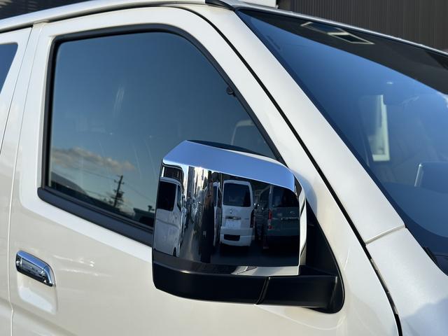 ハイエースバン スーパーＧＬ　ダークプライムＩＩ　未登録新車／アルパインＢＩＧＸシンプルモデルナビ／センターコンソール／ベッドキット／シートカバー／シフトノブ／両側パワースライドドア／デジタルインナーミラー／パノラミックビューモニター（30枚目）