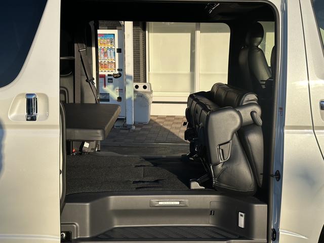 ハイエースバン スーパーＧＬ　ダークプライムＩＩ　未登録新車／アルパインＢＩＧＸシンプルモデルナビ／センターコンソール／ベッドキット／シートカバー／シフトノブ／両側パワースライドドア／デジタルインナーミラー／パノラミックビューモニター（59枚目）