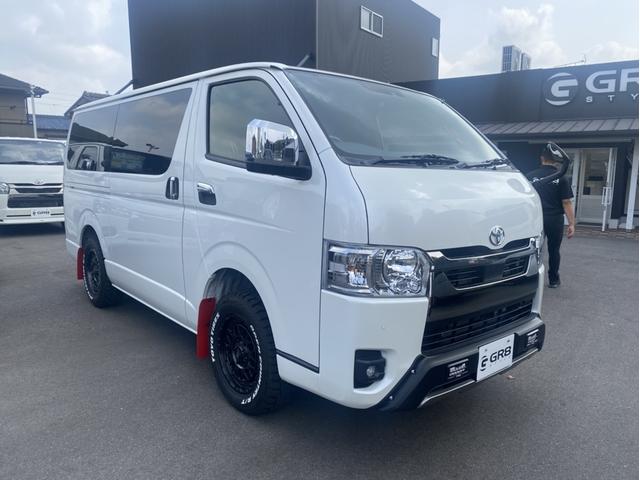 ハイエースバン スーパーＧＬ　ダークプライムＩＩ　未登録新車／４ＷＤ／ＢＩＧ－Ｘ／ＧＲ８Ｃコンソール／ベッド／ＴＲＤＦスポイラー／泥除け／ＲＴタイヤ／パワスラ（9枚目）
