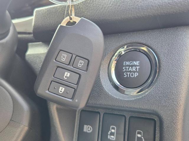 ハイエースバン スーパーＧＬ　ダークプライムＩＩ　未登録新車／４ＷＤ／ＢＩＧ－Ｘ／ＧＲ８Ｃコンソール／ベッド／ＴＲＤＦスポイラー／泥除け／ＲＴタイヤ／パワスラ（38枚目）