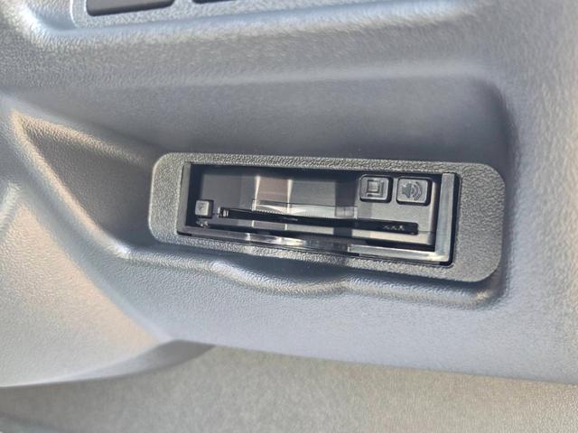 ハイエースバン スーパーＧＬ　ダークプライムＩＩ　未登録新車／４ＷＤ／ＢＩＧ－Ｘ／ＧＲ８Ｃコンソール／ベッド／ＴＲＤＦスポイラー／泥除け／ＲＴタイヤ／パワスラ（40枚目）