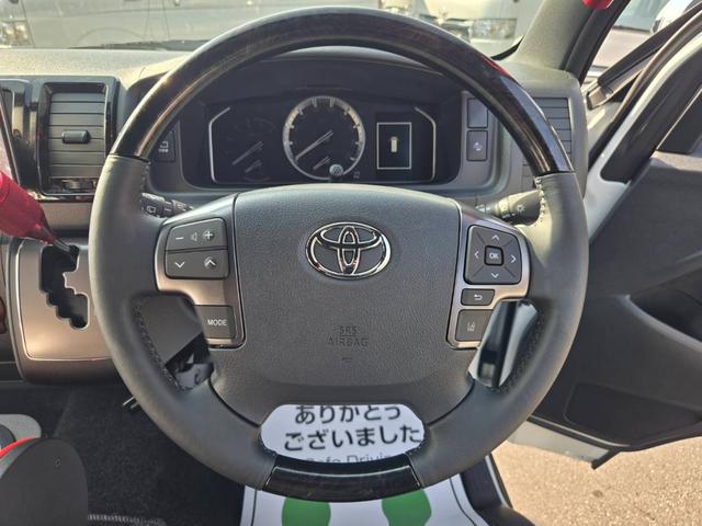 ハイエースバン スーパーＧＬ　ダークプライムＩＩ　未登録新車／４ＷＤ／ＢＩＧ－Ｘ／ＧＲ８Ｃコンソール／ベッド／ＴＲＤＦスポイラー／泥除け／ＲＴタイヤ／パワスラ（41枚目）