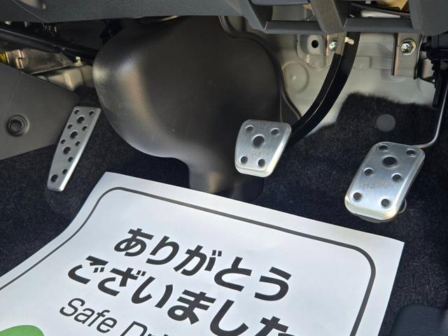 ハイエースバン スーパーＧＬ　ダークプライムＩＩ　未登録新車／４ＷＤ／ＢＩＧ－Ｘ／ＧＲ８Ｃコンソール／ベッド／ＴＲＤＦスポイラー／泥除け／ＲＴタイヤ／パワスラ（46枚目）