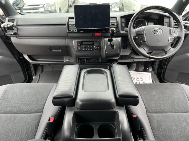 ハイエースバン スーパーＧＬ　ダークプライムＩＩ　寒冷地仕様／ワーク１７インチアルミホイール／アルパイン１１インチディスプレイオーディオ／パノラミックビューモニター／助手席エアバッグ／デジタルインナーミラー／ベッドキット／トヨタセーフティセンス（15枚目）
