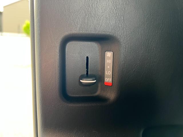 ハイエースバン スーパーＧＬ　ダークプライムＩＩ　寒冷地仕様／ワーク１７インチアルミホイール／アルパイン１１インチディスプレイオーディオ／パノラミックビューモニター／助手席エアバッグ／デジタルインナーミラー／ベッドキット／トヨタセーフティセンス（51枚目）