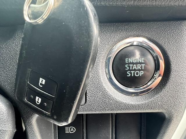 ハイエースバン スーパーＧＬ　ダークプライム　ＴＲＤＦスポイラー／ＴＲＤマッドフラップ／ＸＴＲＥＭＥ－Ｊ１６インチアルミホイール／レザー調シートカバー／（3枚目）