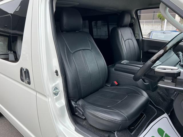 ハイエースバン スーパーＧＬ　ダークプライム　ＴＲＤＦスポイラー／ＴＲＤマッドフラップ／ＸＴＲＥＭＥ－Ｊ１６インチアルミホイール／レザー調シートカバー／（18枚目）