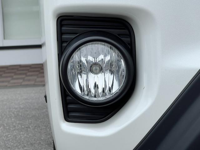 ハイエースバン スーパーＧＬ　ダークプライム　ＴＲＤＦスポイラー／ＴＲＤマッドフラップ／ＸＴＲＥＭＥ－Ｊ１６インチアルミホイール／レザー調シートカバー／（28枚目）