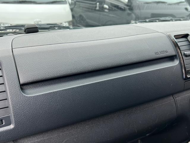 ハイエースバン スーパーＧＬ　ダークプライム　ＴＲＤＦスポイラー／ＴＲＤマッドフラップ／ＸＴＲＥＭＥ－Ｊ１６インチアルミホイール／レザー調シートカバー／（48枚目）