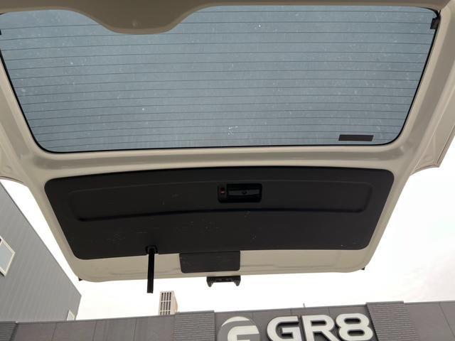 ハイエースバン スーパーＧＬ　ダークプライム　ＴＲＤＦスポイラー／ＴＲＤマッドフラップ／ＸＴＲＥＭＥ－Ｊ１６インチアルミホイール／レザー調シートカバー／（59枚目）