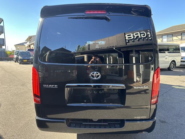 ハイエースバン スーパーＧＬ　リラクベース　タイプＩＩ　ローダウン／フロントスポイラー／リアルーフスポイラー／Ｄｙｎａｓｔｙ１７インチアルミホイール／純正７インチナビ／（22枚目）