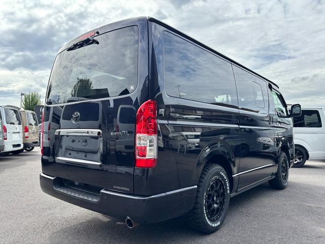 ハイエースバン スーパーＧＬ　リラクベース　タイプＩＩ　４ＷＤ／寒冷地仕様／ＸＴＲＥＭＥ－Ｊ１６インチアルミ／ＲＴタイヤ／ベッドキット／パノラミックビューモニター／（11枚目）