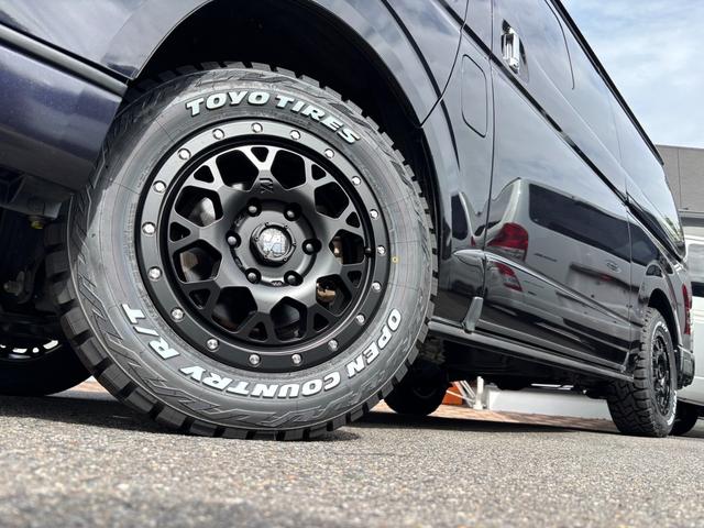 ハイエースバン スーパーＧＬ　リラクベース　タイプＩＩ　４ＷＤ／寒冷地仕様／ＸＴＲＥＭＥ－Ｊ１６インチアルミ／ＲＴタイヤ／ベッドキット／パノラミックビューモニター／（13枚目）