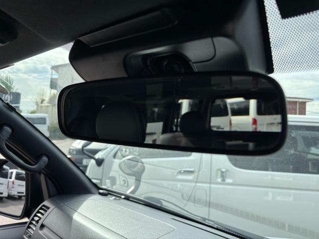 ハイエースバン スーパーＧＬ　リラクベース　タイプＩＩ　４ＷＤ／寒冷地仕様／ＸＴＲＥＭＥ－Ｊ１６インチアルミ／ＲＴタイヤ／ベッドキット／パノラミックビューモニター／（17枚目）