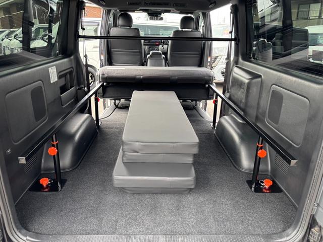 ハイエースバン スーパーＧＬ　リラクベース　タイプＩＩ　４ＷＤ／寒冷地仕様／ＸＴＲＥＭＥ－Ｊ１６インチアルミ／ＲＴタイヤ／ベッドキット／パノラミックビューモニター／（20枚目）