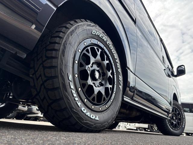 ハイエースバン スーパーＧＬ　リラクベース　タイプＩＩ　４ＷＤ／寒冷地仕様／ＸＴＲＥＭＥ－Ｊ１６インチアルミ／ＲＴタイヤ／ベッドキット／パノラミックビューモニター／（25枚目）