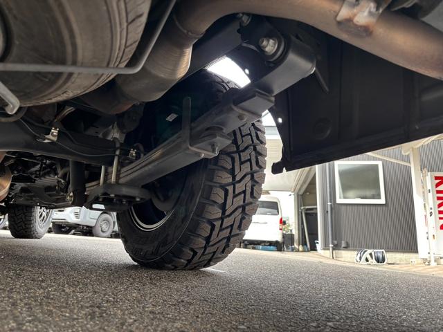 ハイエースバン スーパーＧＬ　リラクベース　タイプＩＩ　４ＷＤ／寒冷地仕様／ＸＴＲＥＭＥ－Ｊ１６インチアルミ／ＲＴタイヤ／ベッドキット／パノラミックビューモニター／（26枚目）