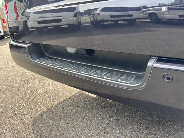 ハイエースバン スーパーＧＬ　リラクベース　タイプＩＩ　４ＷＤ／寒冷地仕様／ＸＴＲＥＭＥ－Ｊ１６インチアルミ／ＲＴタイヤ／ベッドキット／パノラミックビューモニター／（40枚目）