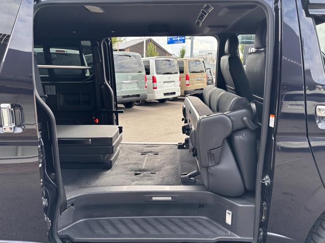 ハイエースバン スーパーＧＬ　リラクベース　タイプＩＩ　４ＷＤ／寒冷地仕様／ＸＴＲＥＭＥ－Ｊ１６インチアルミ／ＲＴタイヤ／ベッドキット／パノラミックビューモニター／（56枚目）