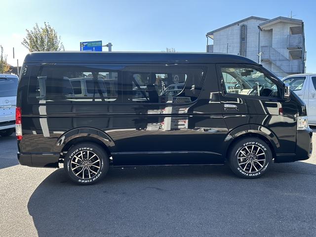 ハイエースワゴン ＧＬ　４列１０人乗り／ＢＩＧ－Ｘ／シートカバー／ベッド／１６インチＡＷ／パノラミックビュー／デジミラ／パワスラ（23枚目）