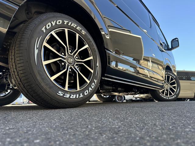 ハイエースワゴン ＧＬ　４列１０人乗り／ＢＩＧ－Ｘ／シートカバー／ベッド／１６インチＡＷ／パノラミックビュー／デジミラ／パワスラ（25枚目）