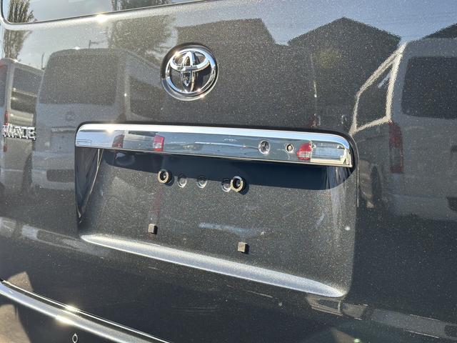 ハイエースワゴン ＧＬ　４列１０人乗り／ＢＩＧ－Ｘ／シートカバー／ベッド／１６インチＡＷ／パノラミックビュー／デジミラ／パワスラ（37枚目）