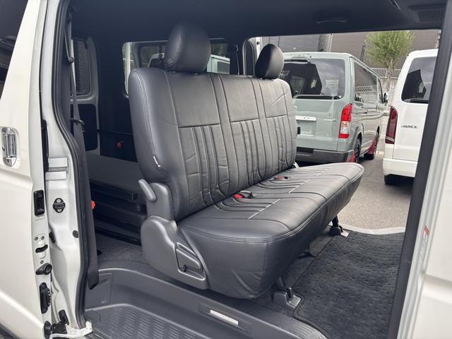 ハイエースバン スーパーＧＬ　リラクベース　タイプＩＩ　４ＷＤ／寒冷地仕様／バッドフェイス／デイライト付フロントスポイラー／１６インチアルミホイール／ＡＴタイヤ（18枚目）