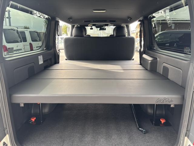 ハイエースバン スーパーＧＬ　リラクベース　タイプＩＩ　４ＷＤ／寒冷地仕様／バッドフェイス／デイライト付フロントスポイラー／１６インチアルミホイール／ＡＴタイヤ（19枚目）