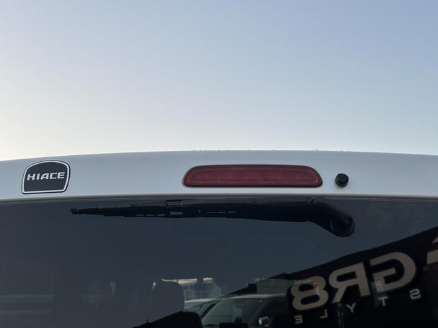 ハイエースバン スーパーＧＬ　リラクベース　タイプＩＩ　４ＷＤ／寒冷地仕様／バッドフェイス／デイライト付フロントスポイラー／１６インチアルミホイール／ＡＴタイヤ（39枚目）