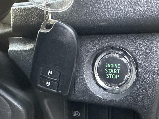 ハイエースバン スーパーＧＬ　リラクベース　タイプＩＩ　４ＷＤ／寒冷地仕様／バッドフェイス／デイライト付フロントスポイラー／１６インチアルミホイール／ＡＴタイヤ（40枚目）