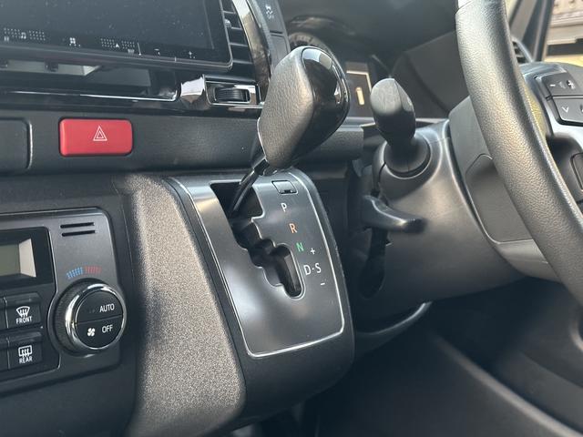 ハイエースバン スーパーＧＬ　リラクベース　タイプＩＩ　４ＷＤ／寒冷地仕様／バッドフェイス／デイライト付フロントスポイラー／１６インチアルミホイール／ＡＴタイヤ（48枚目）