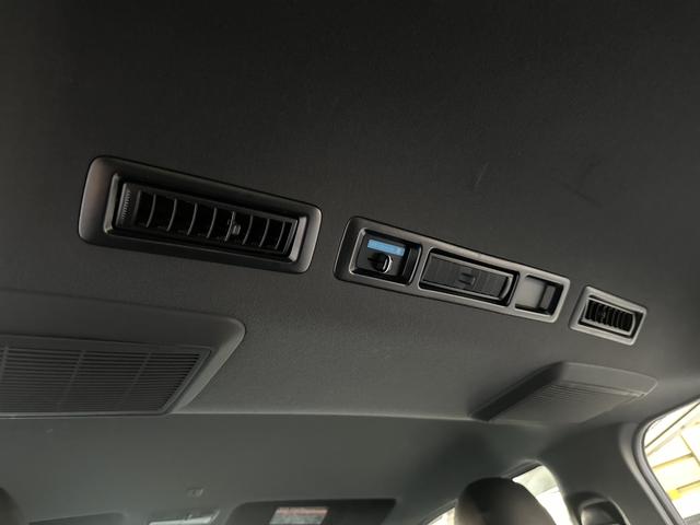 ハイエースバン スーパーＧＬ　リラクベース　タイプＩＩ　４ＷＤ／寒冷地仕様／バッドフェイス／デイライト付フロントスポイラー／１６インチアルミホイール／ＡＴタイヤ（51枚目）