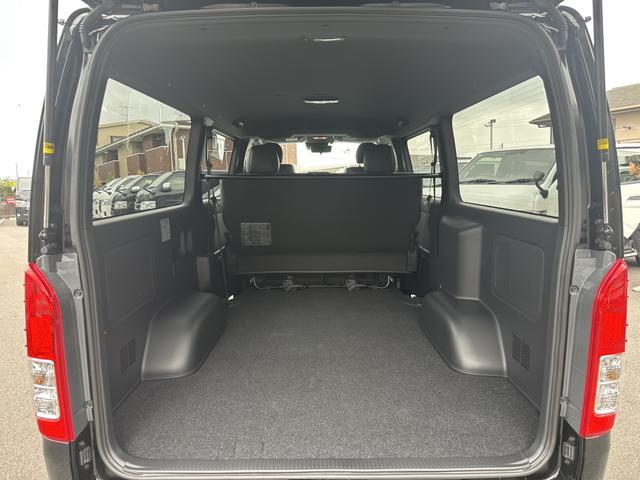 ハイエースバン ロングスーパーＧＬ　ダークプライムＳ　４ＷＤ／アルパインＢＩＧＸナビ／ＧＲ８フロントスポイラー／パワスラ／デジミラ／パノラミックビューモニター（20枚目）