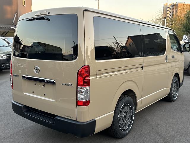 ハイエースバン ロングスーパーＧＬ　アースカラー／ＲＡＹＳアルミホイール／ＢＩＧ－Ｘ／ベッドキット／シートカバー／パノラミック／デジミラ／パワスラ／（11枚目）